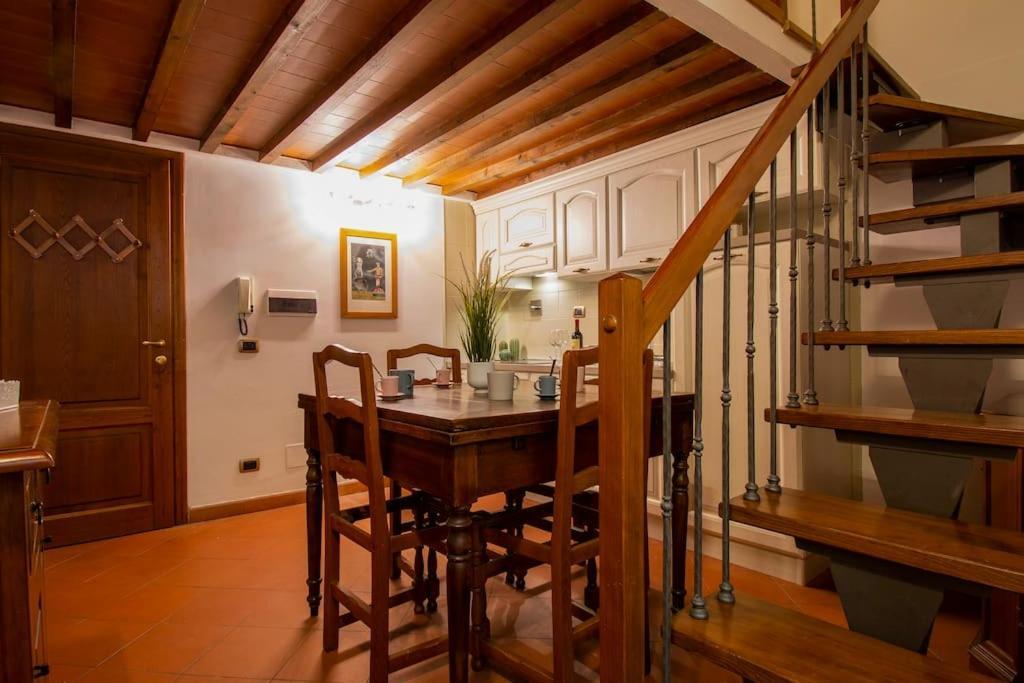 Demedici Apt W/ 2Br 1' Walk Uffizi & Ponte Vecchio Appartement Florence Buitenkant foto