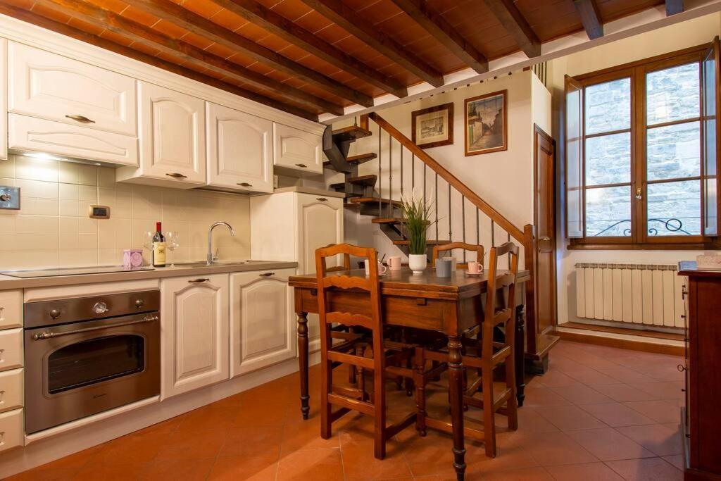 Demedici Apt W/ 2Br 1' Walk Uffizi & Ponte Vecchio Appartement Florence Buitenkant foto